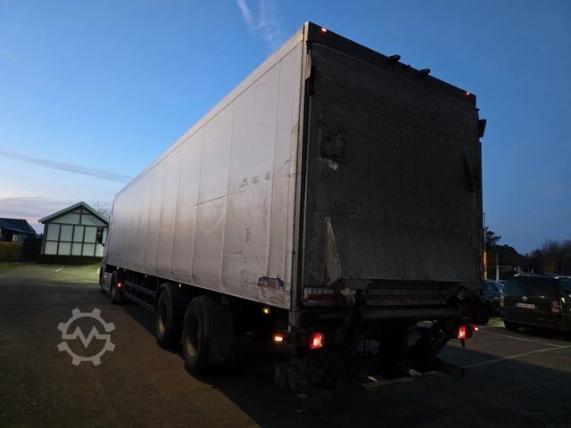 Kühlauflieger SCHMITZ CARGOBULL City Tiefkühler, 2. Achs drehbar, 3 to Ladebordw