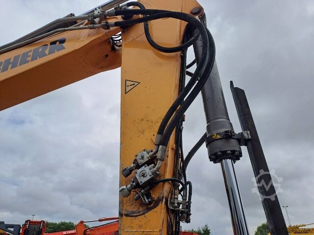 Raupenbagger Liebherr R 946