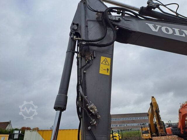 Raupenbagger Volvo EC 220 EL (New Undercarriage)
