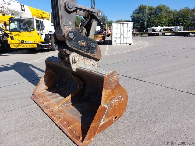 Raupenbagger Volvo ECR 235 EL
