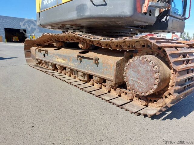 Raupenbagger Volvo ECR 235 EL