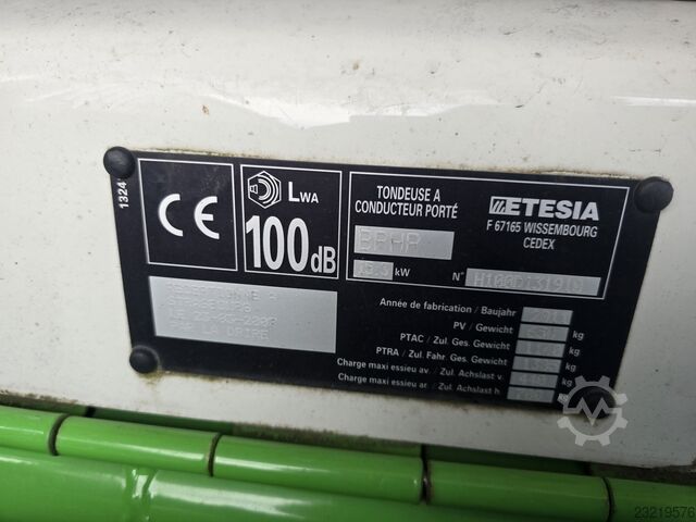 Ride-on mower with high-dump grass collector Etesia BPHP