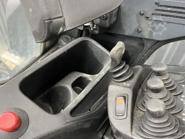 Elektro 4 Rad-Stapler Linde E25L-01