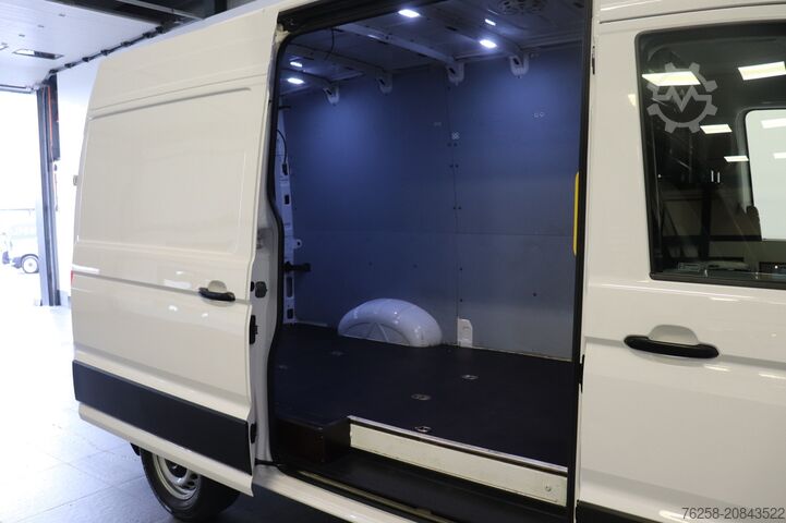 Delivery van Volkswagen Crafter 2.0 TDI 177PK L3H3 - EURO 6 - Airco - C...