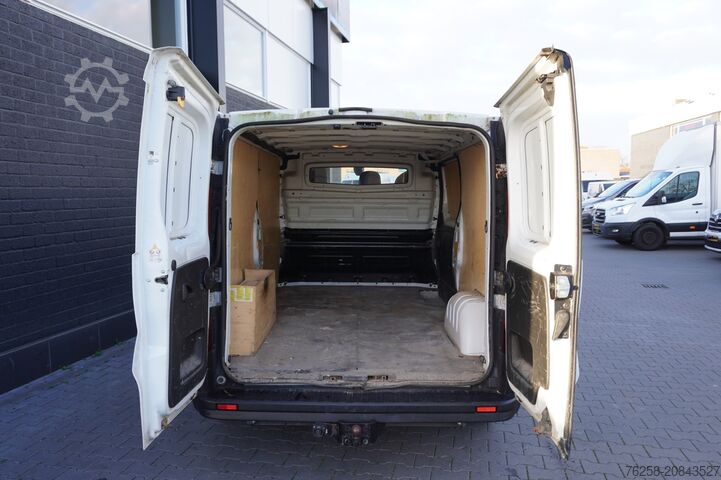 Delivery van Renault Trafic 1.6 dCi 120PK L2 EURO 6 - Airco - Navi -...