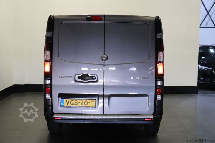 Delivery van Renault Trafic 2.0 dCi 145PK L2 Automaat EURO 6 - Airco...