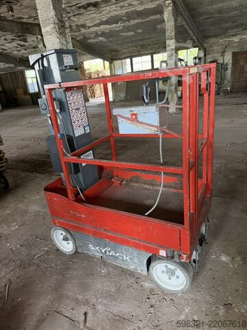 Mobile work platform Skyjack SJ16