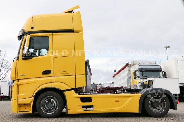 Volume tractor unit MERCEDES-BENZ Actros 1845 GigaSpace Retarder 2-Tanks Hydaulik
