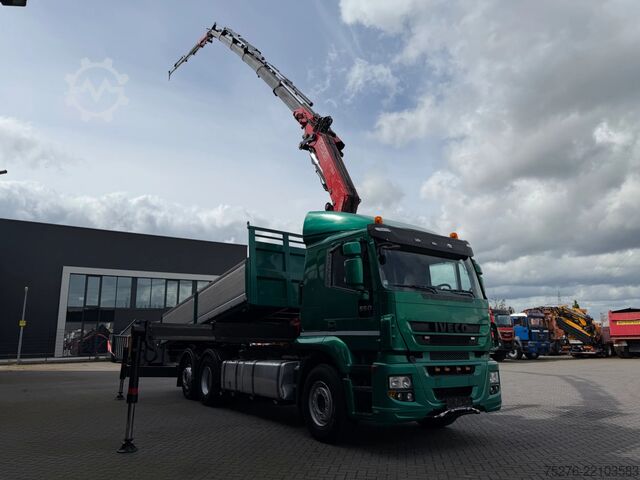 3-sided tipper Iveco Stralis 500 6x2 3 Way tipper Fassi 365+Flyjib ,...