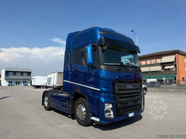 Standard tractor unit Ford F-MAX 500