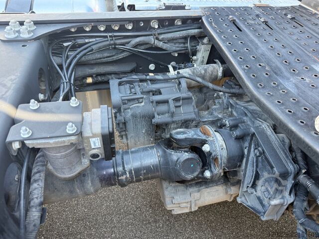 Standard tractor unit Ford F-MAX 500