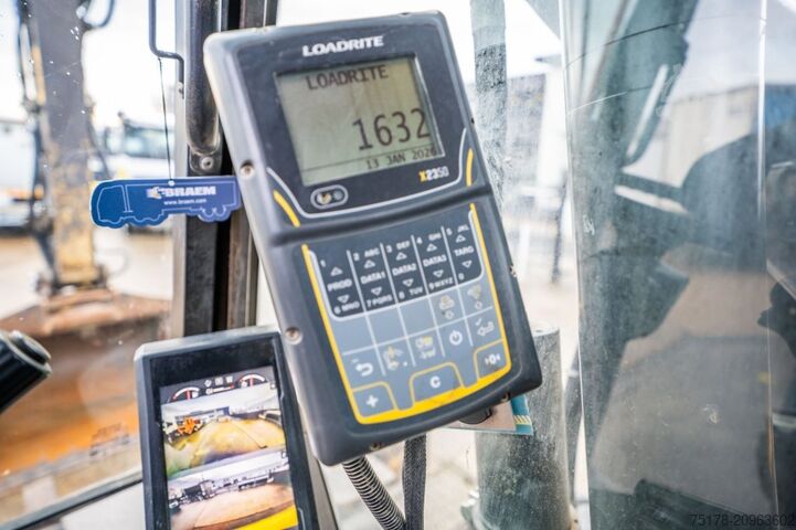 Crawler excavator VOLVO EW160E