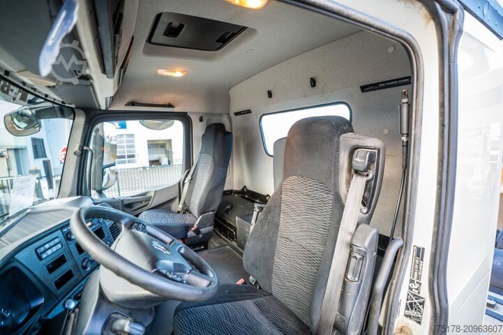 Standard tractor MERCEDES AROCS 2643 LS