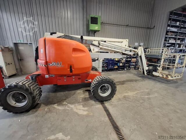 Articulated boom lift JLG 450AJ SII