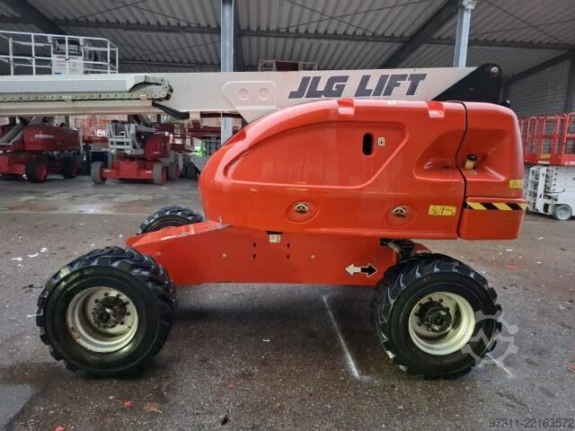Telescopic boom lift JLG 460SJ