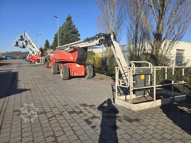 Articulated boom lift JLG 1250AJP