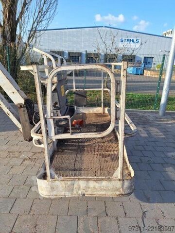 Gelenkteleskoparbeitsbühne JLG 1250AJP