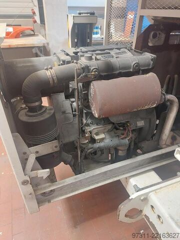 Scherenhebebühne Genie GS-4390 RT