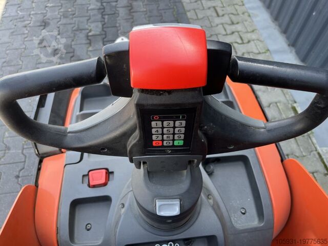 Electric Pallet Truck BT LPE200