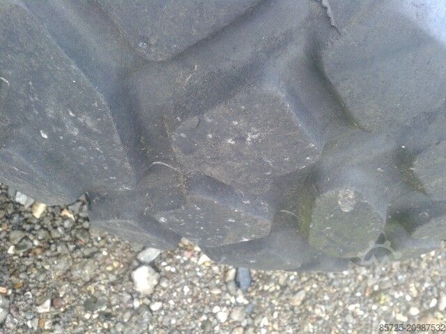 Wheel with tyre Uniroyal band