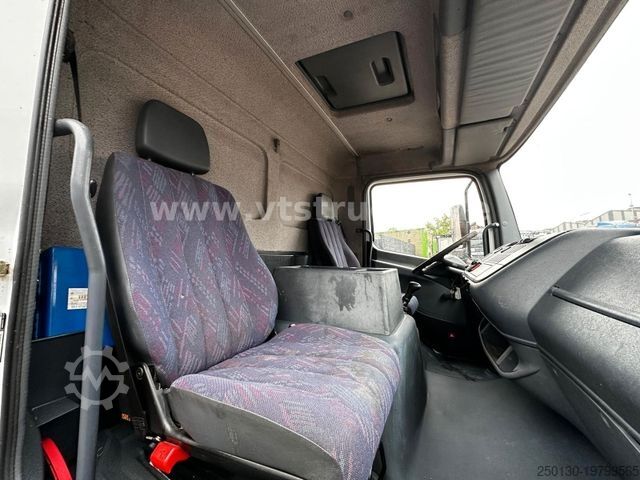 Transporter mit Pritsche & Plane MERCEDES-BENZ Atego 817 4x2 Pritsche+Plane 7,5 t.