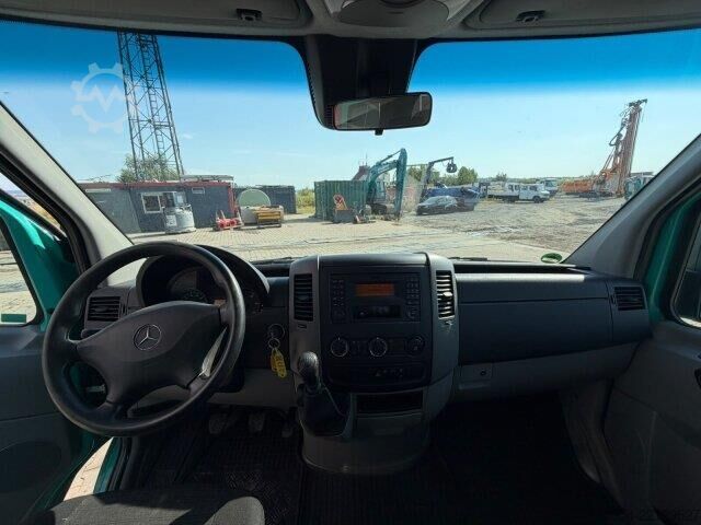 Plattformanhänger Mercedes-Benz Sprinter 216 CDI Pritsche / DoKa / Blatt/Luft