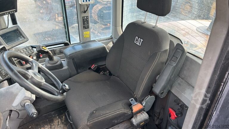 Wheel Loader Caterpillar 930M