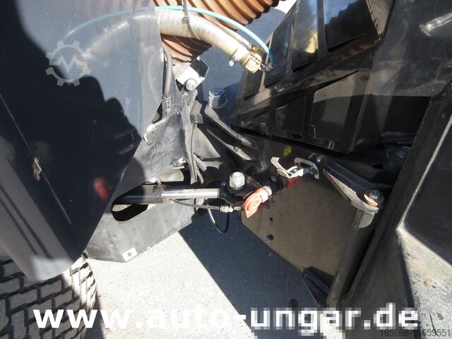 Sweeper Holder X40 / X45 Baujahr 2017 Knicklenkung Kehr