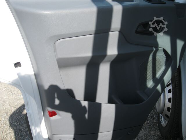 Box van Ford Transit 100