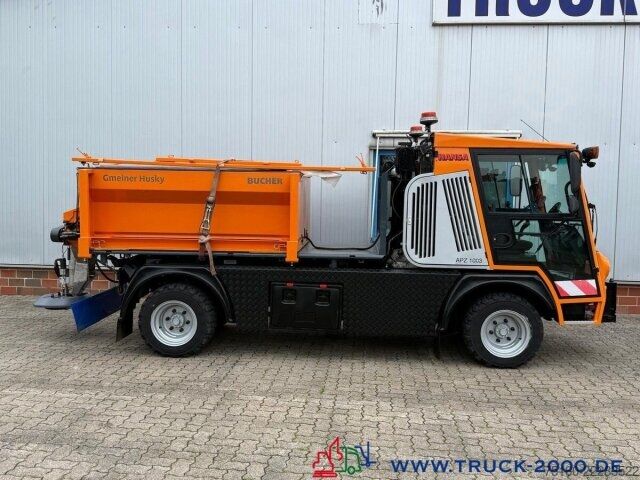 High top van Hansa Hansa AZP 1003L Winterdienst-Streuer + Schild