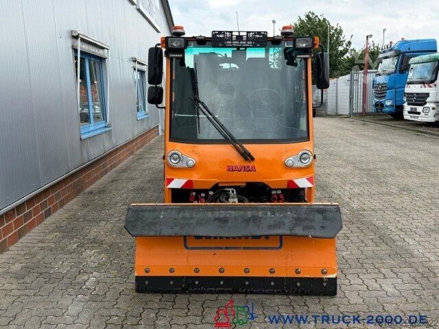 High top van Hansa Hansa AZP 1003L Winterdienst-Streuer + Schild