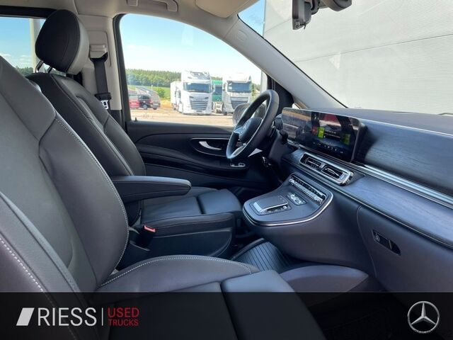 Minibus MERCEDES-BENZ V 300 d AVANTGARDE/EXTRALANG/NAVI/ELEKT.TÜREN/36