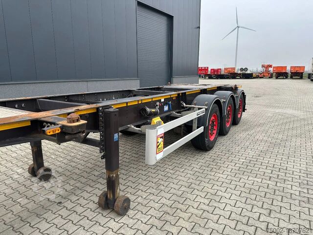Container transportation Burg 20FT ADR (EX/II, EX/III, FL, AT) Chassis, Leerg...