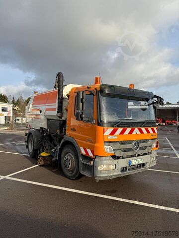 Kehrmaschine Bucher - GMeiner - Giletta VT 651 Dual HD