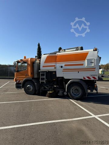 Kehrmaschine Bucher - GMeiner - Giletta VT 651 Dual HD