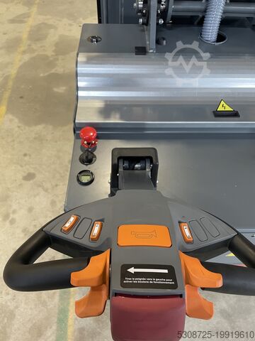 Mobile Pallet Turner Samzon MPT2000-15