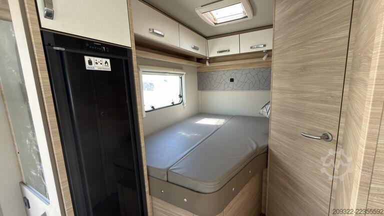 Teilintegriertes Wohnmobil Fiat Ducato Weinsberg Carasuite 2024 | Cambio automatico | 5 posti letto