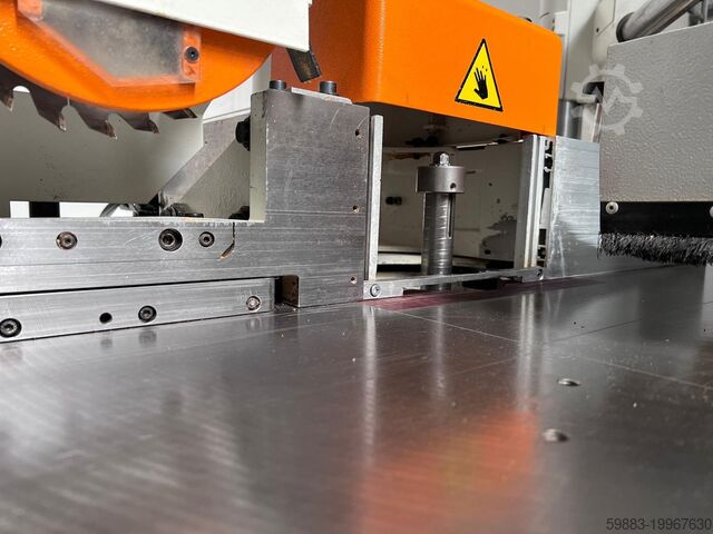 Bench milling machine SCM T130E