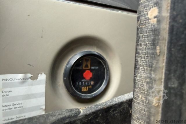 Kettenbagger Caterpillar CATERPILLAR | 321C Oilquick 1x Schaufeln