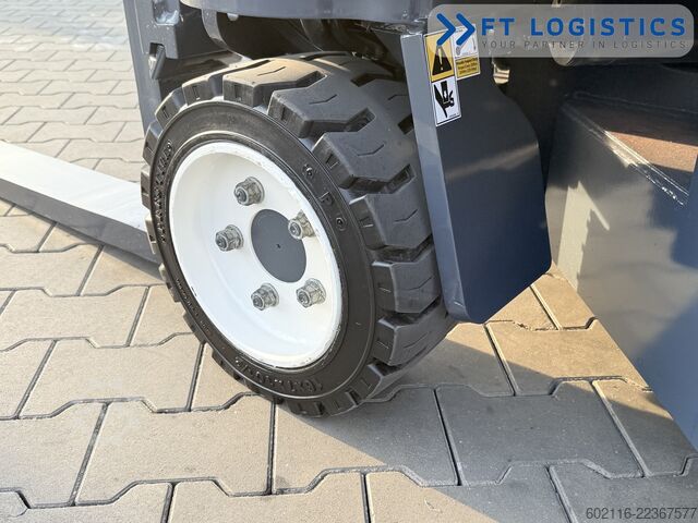 4-way forklift Combilift CB3000 DIESEL FULL CABIN TRIPLEX 6550