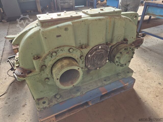 Aufsteck-Kegelstirnradgetriebe 3-stufig Flender KZA 360