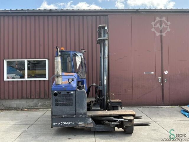 Side-loader forklift Combilift C4000