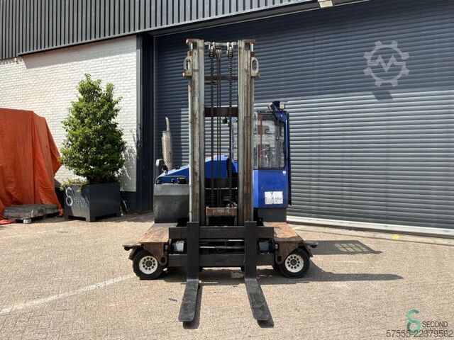 Side-loader forklift Combilift C4000