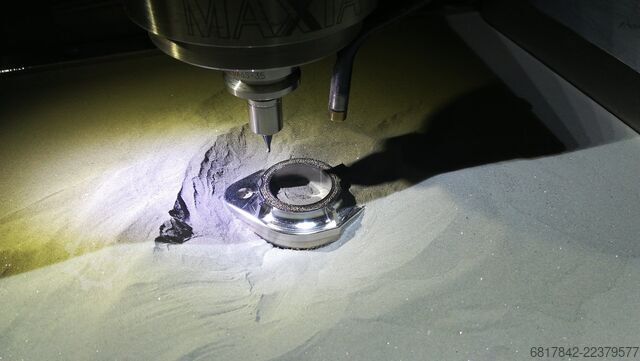 Hybrid additive machining center Matsuura LUMEX Avance-25