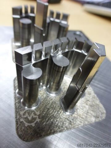 Hybrid additive machining center Matsuura LUMEX Avance-25