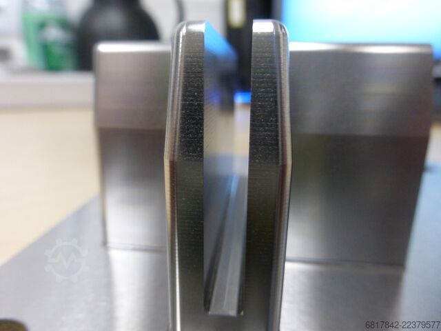 Hybrid additive machining center Matsuura LUMEX Avance-25