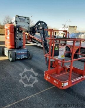 Gelenkteleskopbühne Skyjack SJ 30 ARJE Elektro 11,00 m