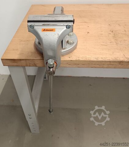 Workbench + Vise GARANT 922771 2000/7
