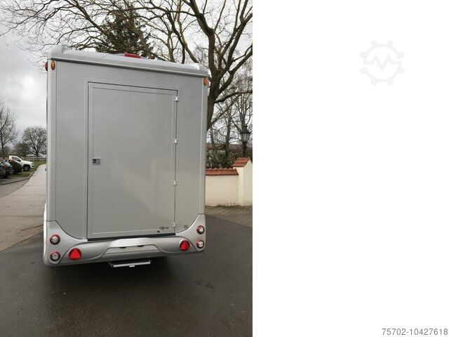 Viehanhänger  Steinsberger Anka 2 Pferdeanhänger mit Bett