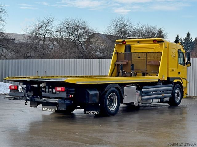 Abschleppwagen VOLVO FM 330 * ABSCHLEPPWAGEN 6,00 m * TOPZUSTAND
